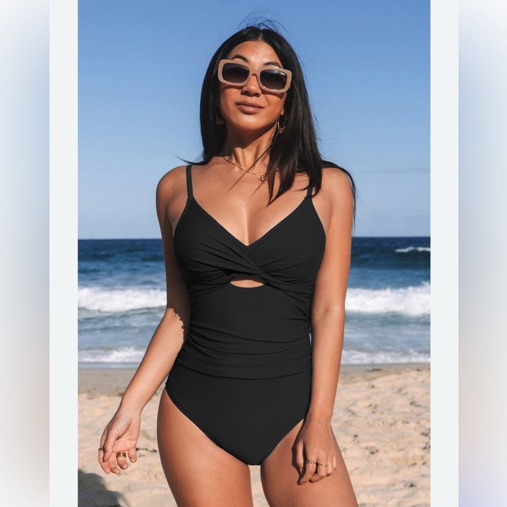 Cupshe Black One-Piece Swimsuit with cutout & Elegant Silhouette